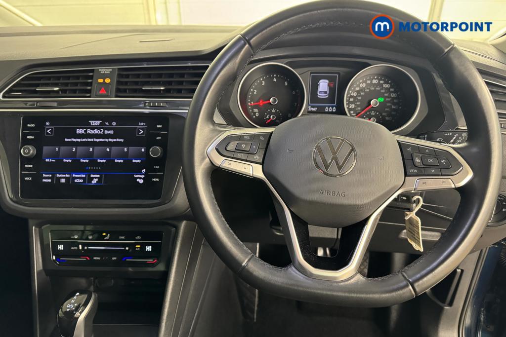 Volkswagen Tiguan Life Automatic Petrol SUV - Stock Number (1496913) - 1st supplementary image