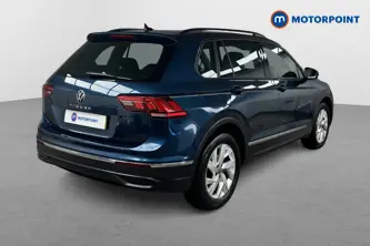 Volkswagen Tiguan Life Automatic Petrol SUV - Stock Number (1496913) - Drivers side rear corner