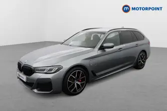 BMW 5 Series M Sport Automatic Petrol Plug-In Hybrid Estate - Stock Number (1499749) - Passenger side front corner