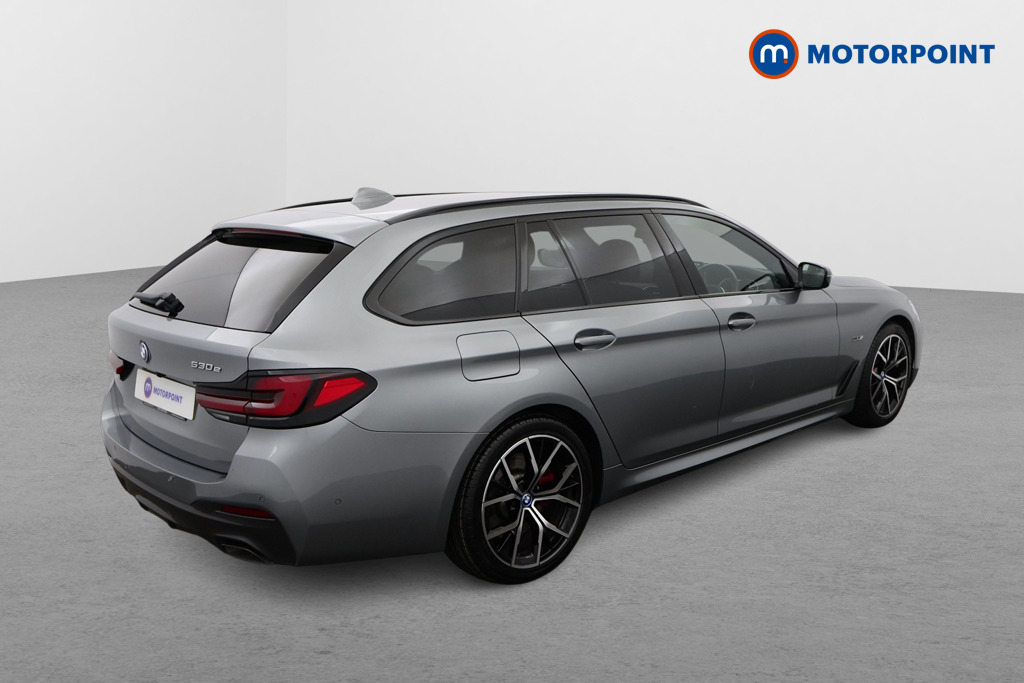 BMW 5 Series M Sport Automatic Petrol Plug-In Hybrid Estate - Stock Number (1499749) - Drivers side rear corner