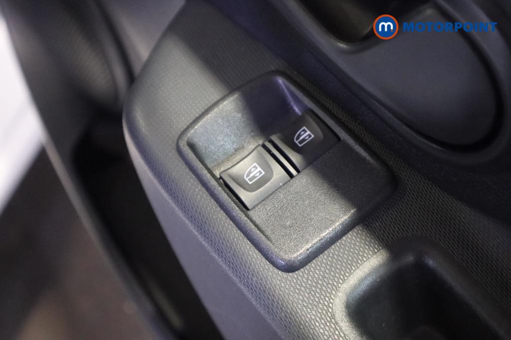 Dacia Sandero Essential Manual Petrol Hatchback - Stock Number (1497657) - 4th supplementary image