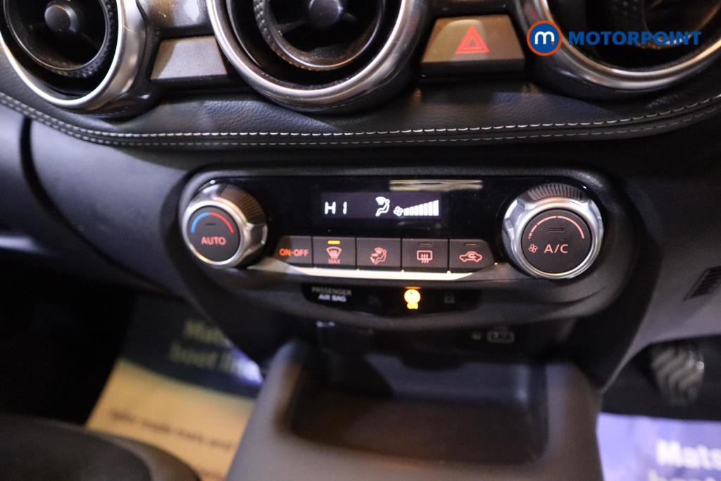 Nissan Juke N-Connecta Manual Petrol SUV - Stock Number (1498399) - 4th supplementary image