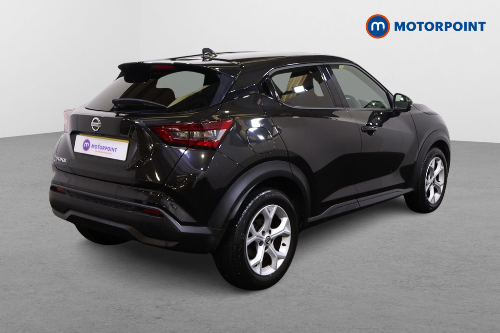 Nissan Juke N-Connecta Manual Petrol SUV - Stock Number (1498399) - Drivers side rear corner