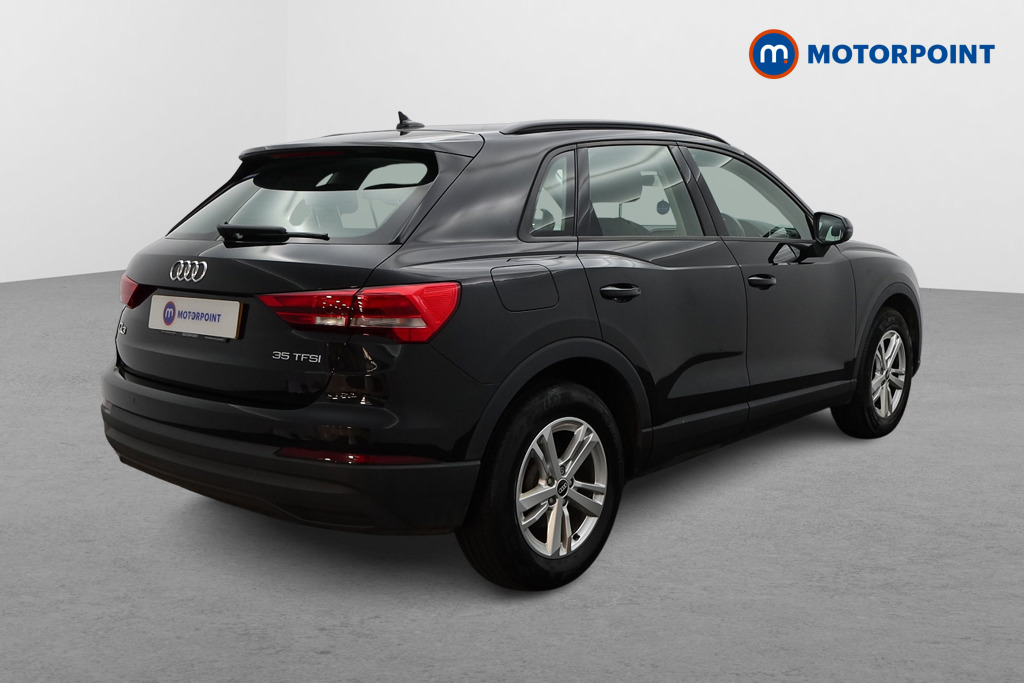 Audi Q3 Technik Manual Petrol SUV - Stock Number (1500632) - Drivers side rear corner