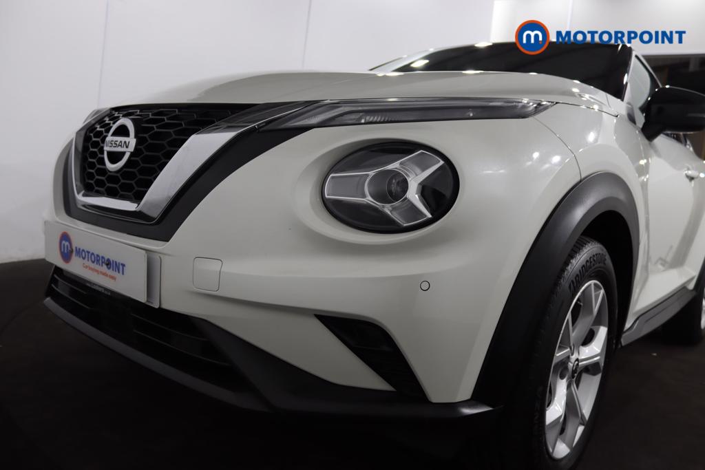 Nissan Juke N-Connecta Automatic Petrol SUV - Stock Number (1503750) - 28th supplementary image