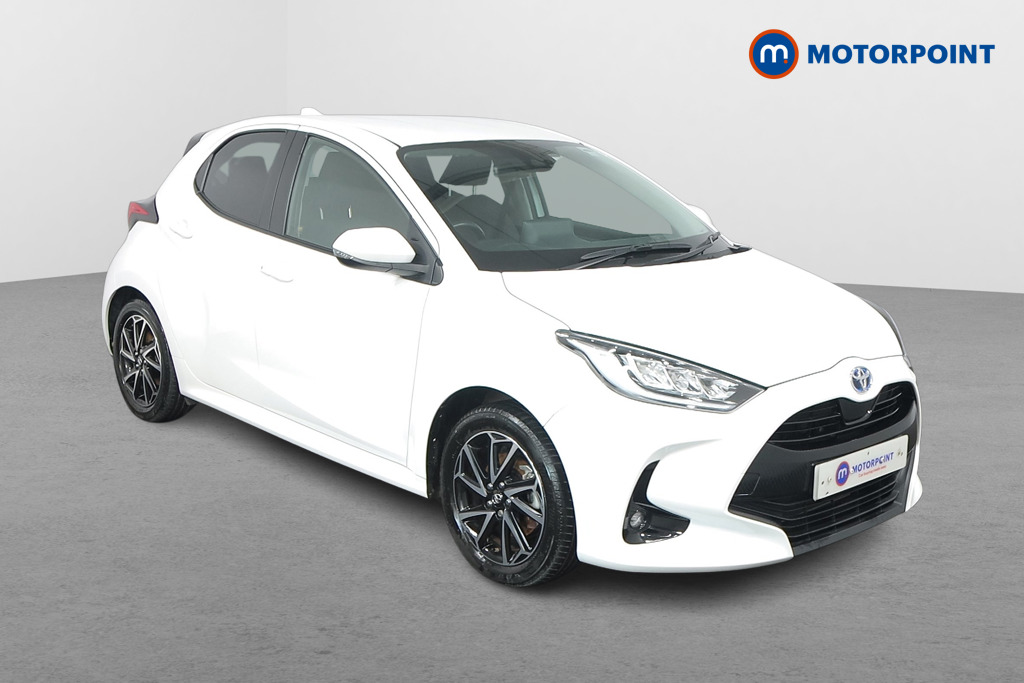 Toyota Yaris Design Automatic Petrol-Electric Hybrid Hatchback - Stock Number (1503926) - Drivers side front corner