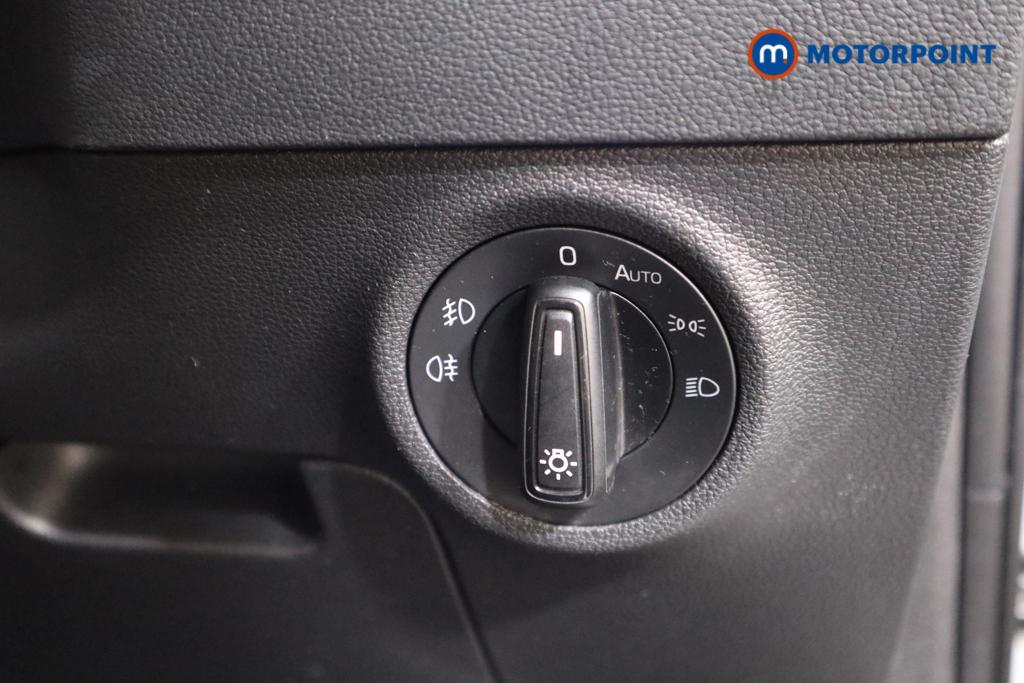 Skoda Karoq Se Drive Manual Petrol SUV - Stock Number (1496952) - 9th supplementary image