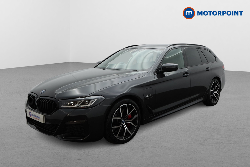 BMW 5 Series M Sport Automatic Petrol Plug-In Hybrid Estate - Stock Number (1498886) - Passenger side front corner