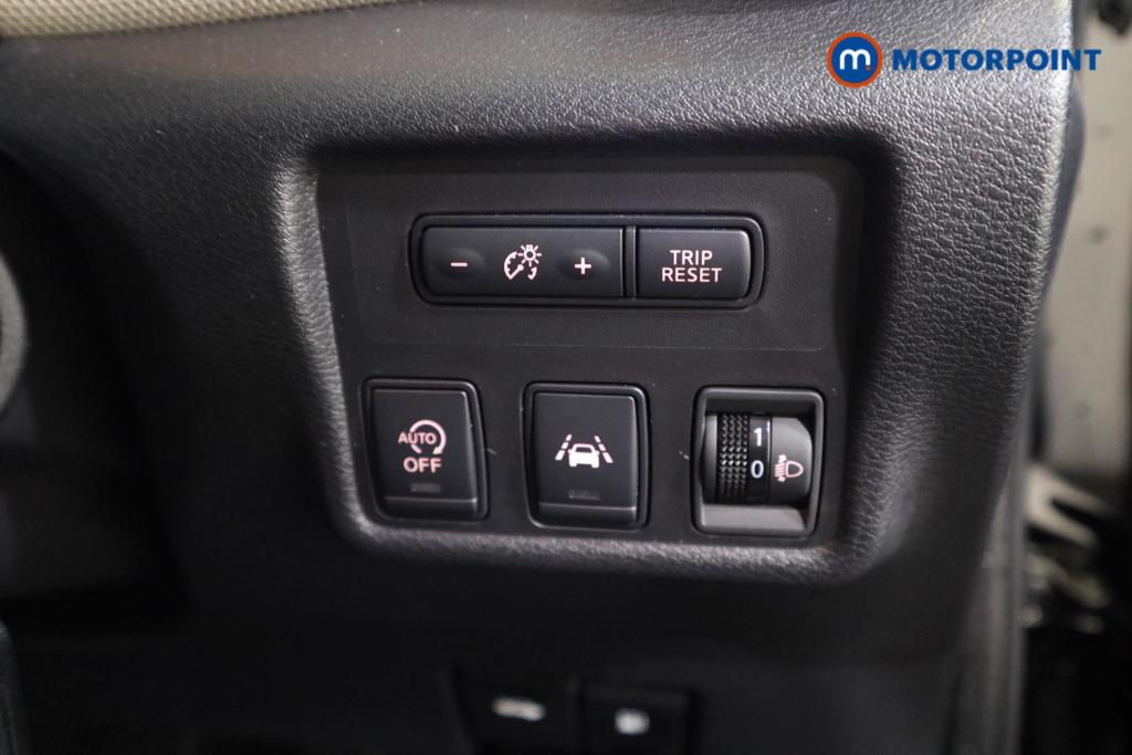 Nissan Micra N-Connecta Manual Petrol Hatchback - Stock Number (1499364) - 9th supplementary image