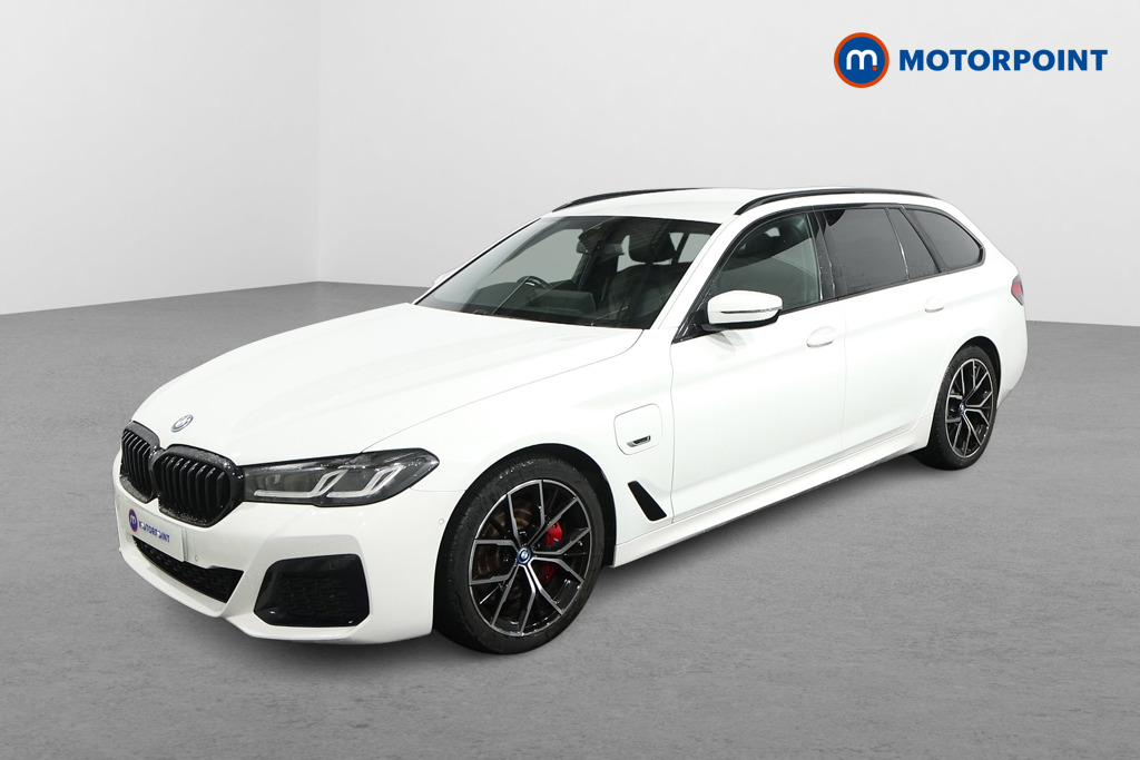 BMW 5 Series M Sport Automatic Petrol Plug-In Hybrid Estate - Stock Number (1498868) - Passenger side front corner