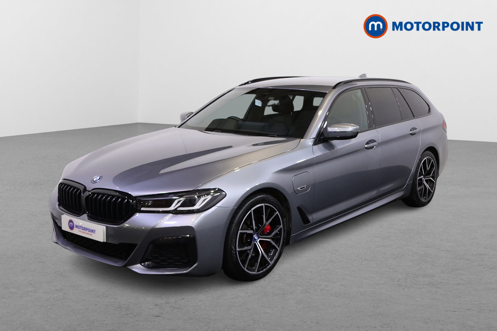 BMW 5 Series M Sport Automatic Petrol Plug-In Hybrid Estate - Stock Number (1498887) - Passenger side front corner