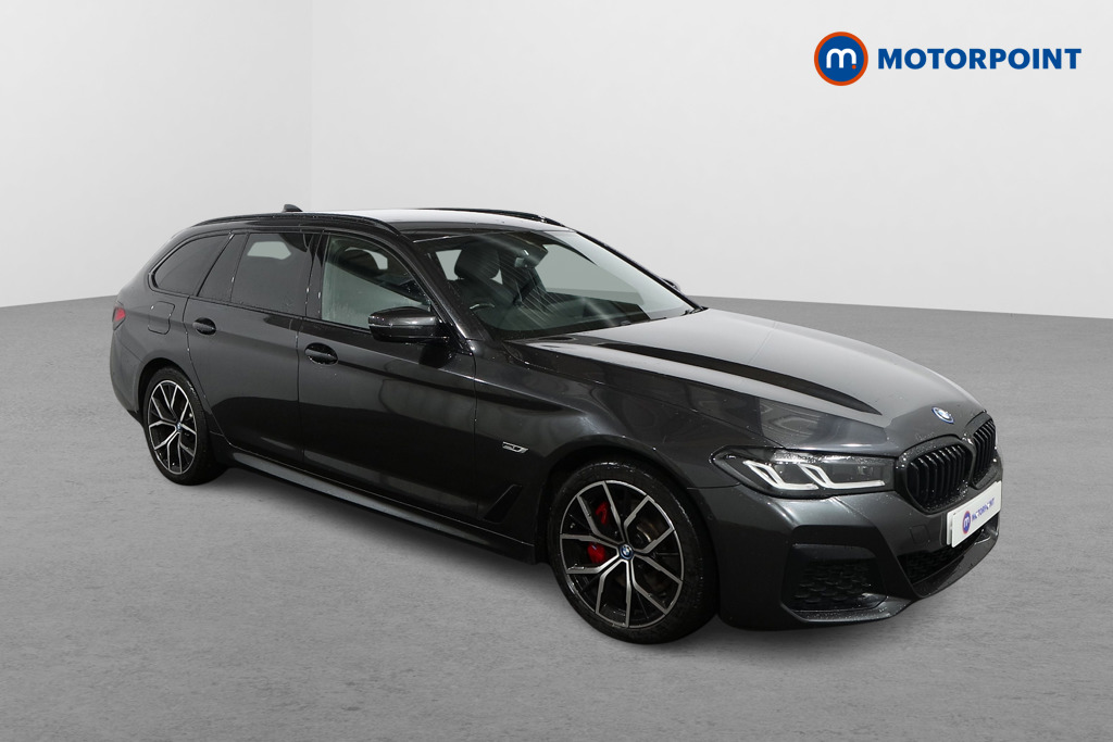 BMW 5 Series M Sport Automatic Petrol Plug-In Hybrid Estate - Stock Number (1499740) - Drivers side front corner