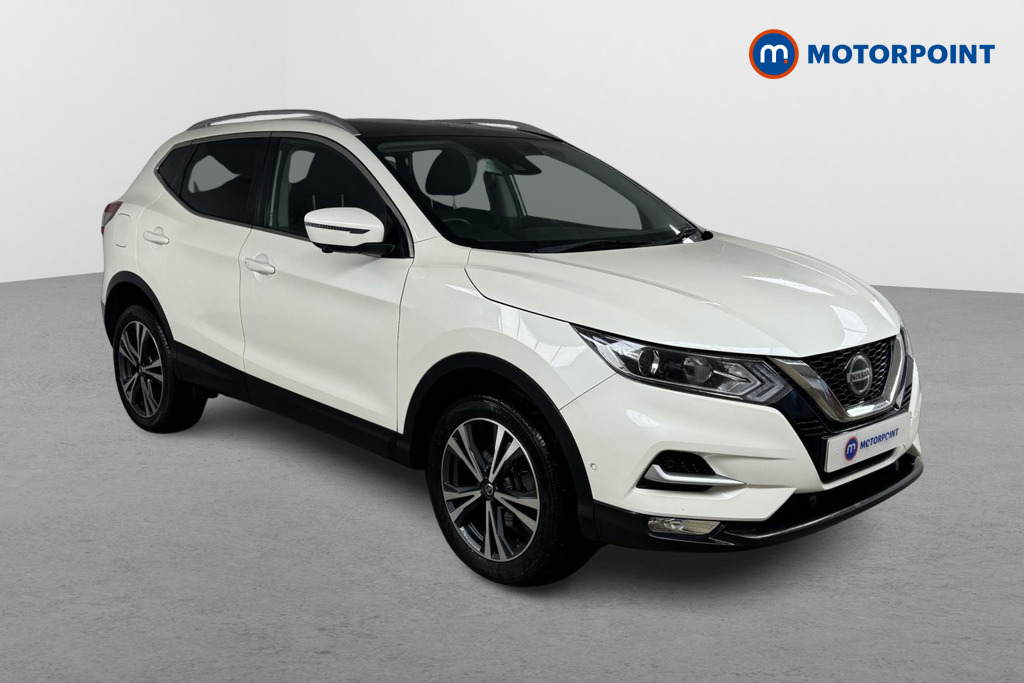 Nissan Qashqai N-Connecta Manual Petrol SUV - Stock Number (1500622) - Drivers side front corner