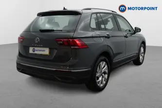 Volkswagen Tiguan Life Manual Petrol SUV - Stock Number (1502153) - Drivers side rear corner