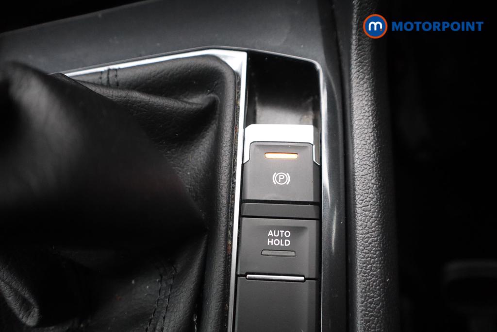 Volkswagen Tiguan Life Manual Petrol SUV - Stock Number (1503766) - 13th supplementary image