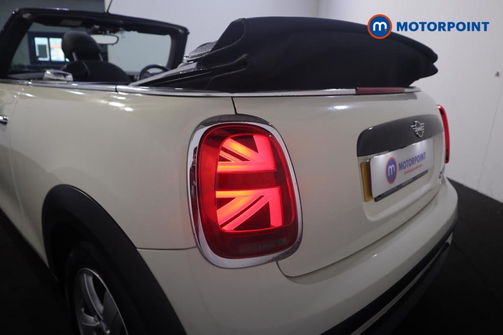 Mini Convertible Cooper Classic Manual Petrol Convertible - Stock Number (1497131) - 19th supplementary image