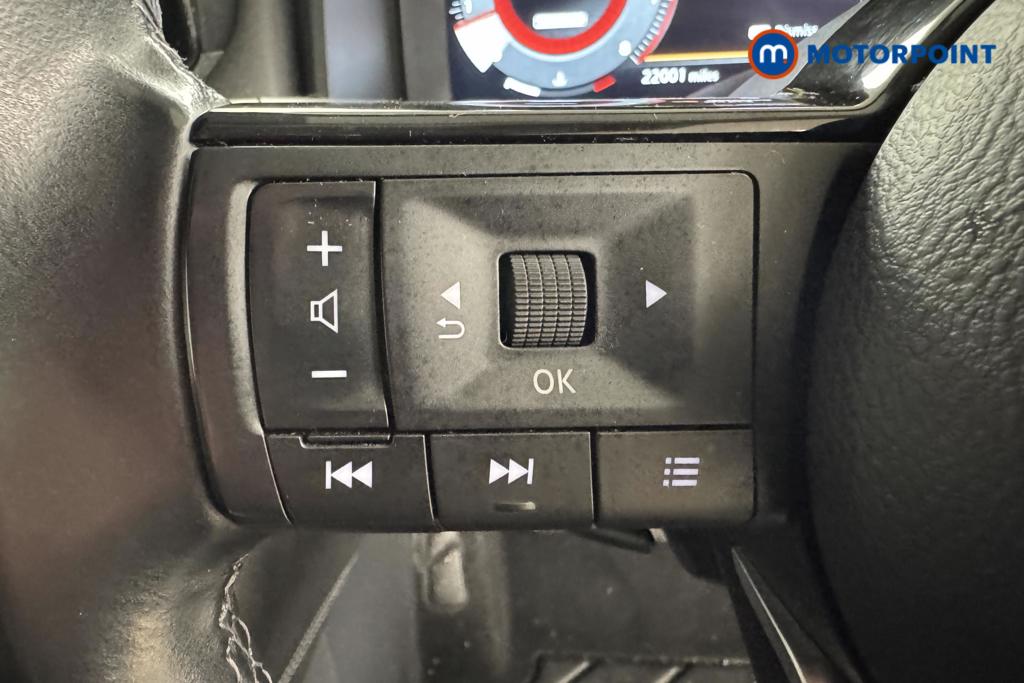 Nissan Qashqai N-Connecta Manual Petrol SUV - Stock Number (1501824) - 13th supplementary image