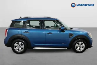 Mini Countryman Cooper Classic Manual Diesel SUV - Stock Number (1504568) - Drivers side