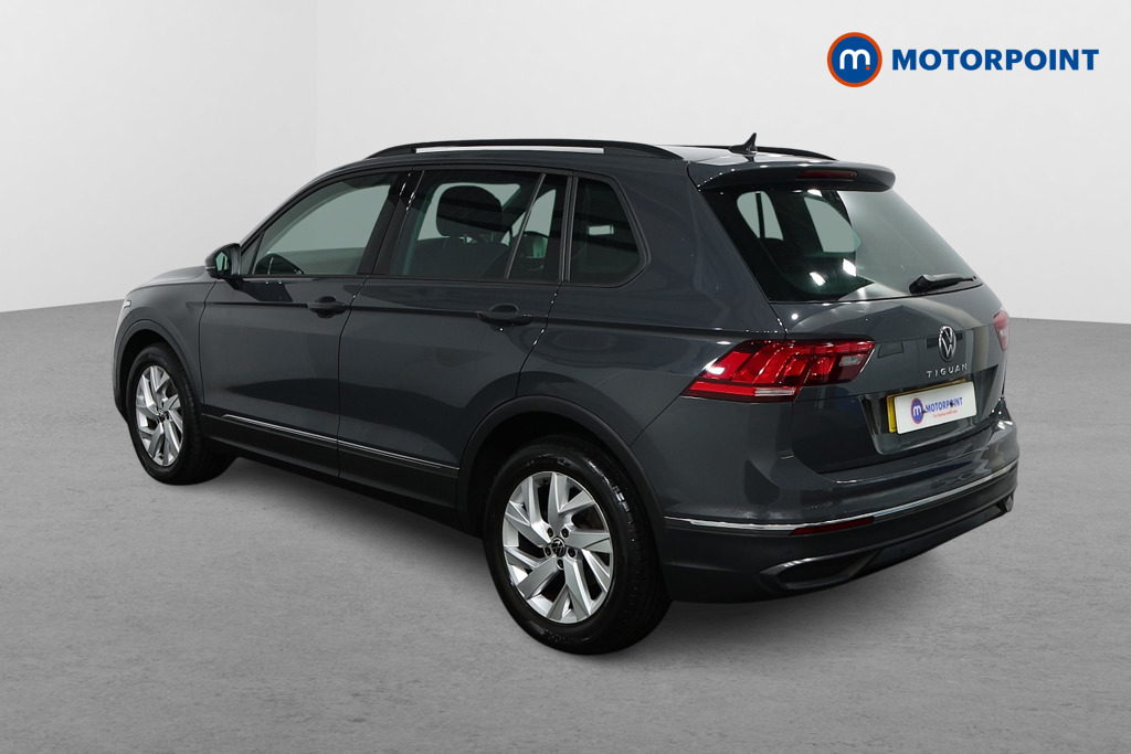 Volkswagen Tiguan Life Manual Petrol SUV - Stock Number (1500454) - Passenger side rear corner