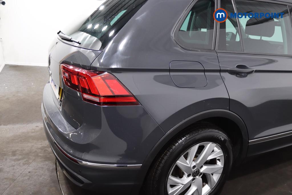 Volkswagen Tiguan Life Manual Petrol SUV - Stock Number (1500463) - 27th supplementary image