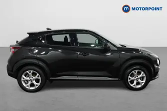 Nissan Juke N-Connecta Manual Petrol SUV - Stock Number (1503344) - Drivers side