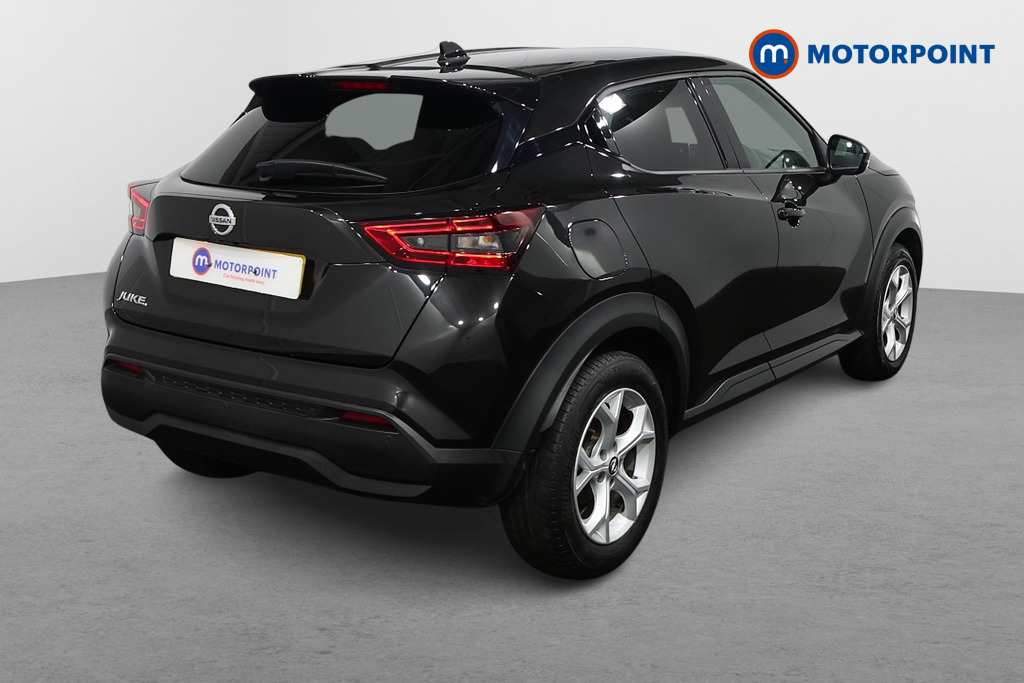 Nissan Juke N-Connecta Manual Petrol SUV - Stock Number (1503344) - Drivers side rear corner