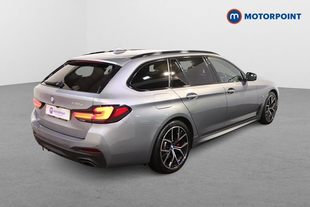 BMW 5 Series M Sport Automatic Petrol Plug-In Hybrid Estate - Stock Number (1498871) - Drivers side rear corner