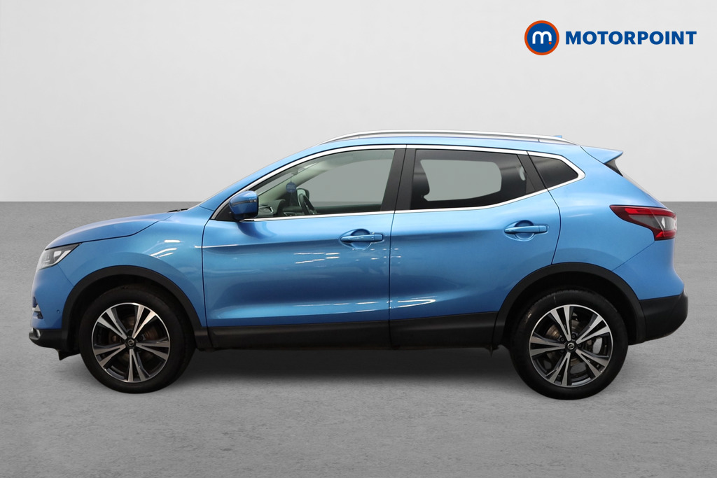 Nissan Qashqai N-Connecta Manual Petrol SUV - Stock Number (1497831) - Passenger side