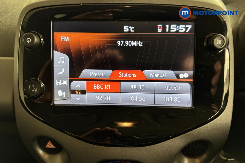 Toyota Aygo X-Play Manual Petrol Hatchback - Stock Number (1500018) - 2nd supplementary image