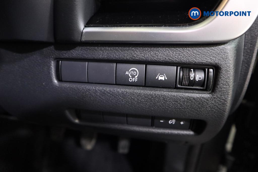 Nissan Qashqai N-Connecta Manual Petrol SUV - Stock Number (1505411) - 9th supplementary image