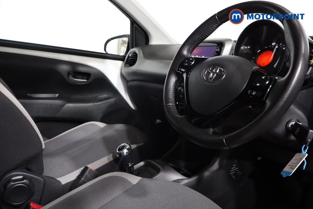 Toyota Aygo X-Play Automatic Petrol Hatchback - Stock Number (1488441) - 1st supplementary image