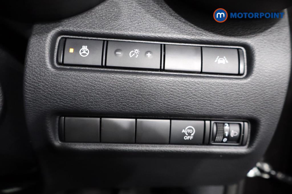 Nissan Juke N-Connecta Manual Petrol SUV - Stock Number (1501124) - 15th supplementary image