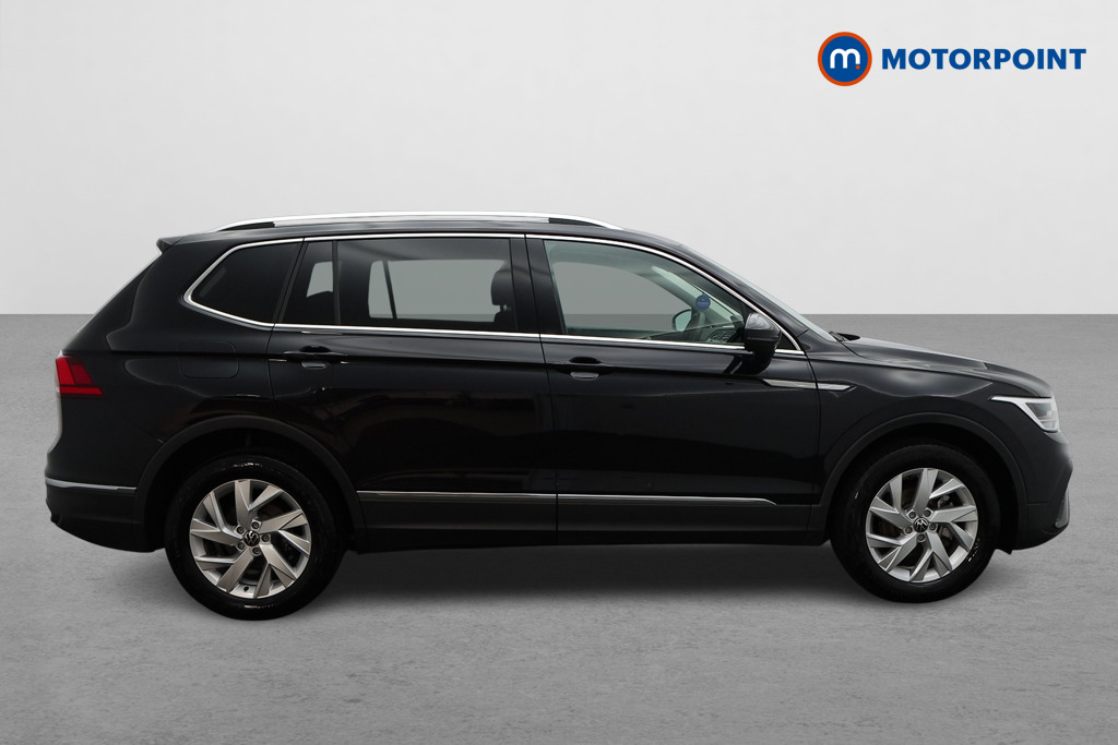 Volkswagen Tiguan Allspace Life Automatic Petrol SUV - Stock Number (1501828) - Drivers side