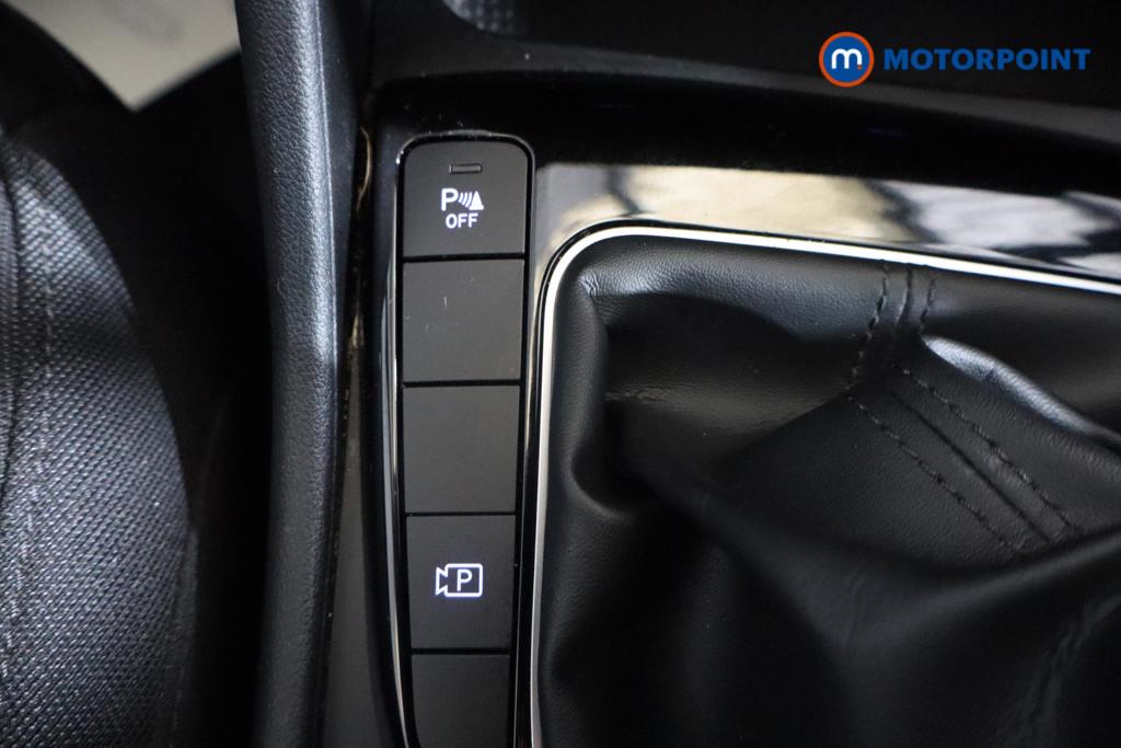 Hyundai Tucson Se Connect Manual Petrol SUV - Stock Number (1505263) - 5th supplementary image