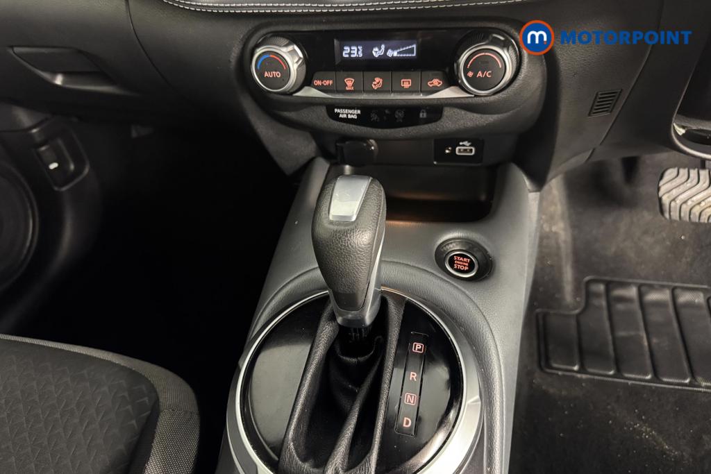 Nissan Juke N-Connecta Automatic Petrol SUV - Stock Number (1499624) - 11th supplementary image