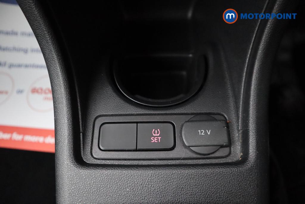 Volkswagen UP Move Up Manual Petrol Hatchback - Stock Number (1501138) - 9th supplementary image