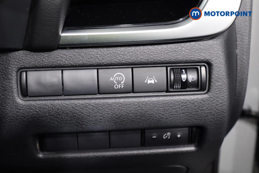 Nissan Qashqai N-Connecta Manual Petrol SUV - Stock Number (1503225) - 23rd supplementary image