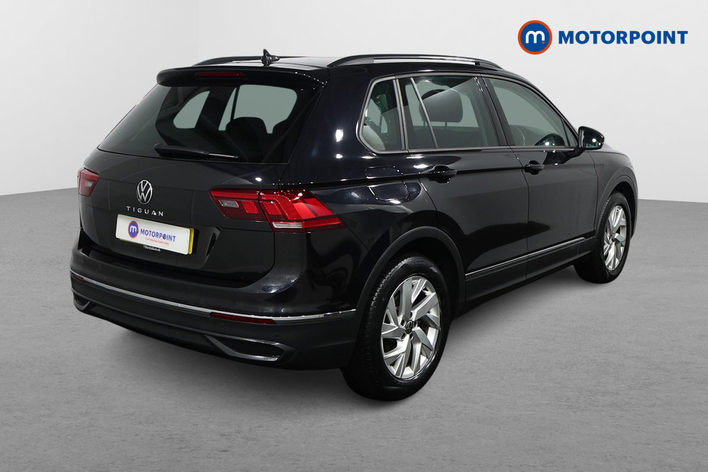 Volkswagen Tiguan Life Automatic Petrol SUV - Stock Number (1504506) - Drivers side rear corner