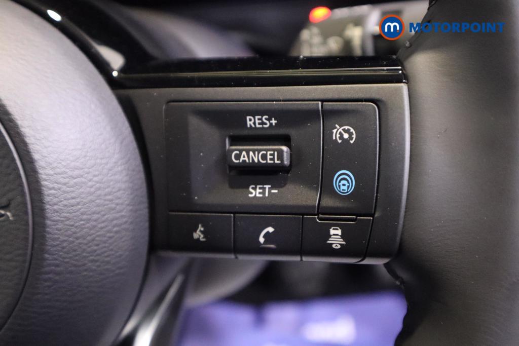 Nissan Qashqai N-Connecta Manual Petrol SUV - Stock Number (1506267) - 8th supplementary image