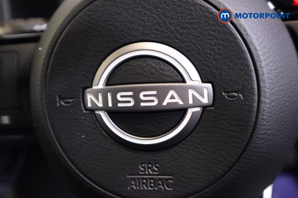 Nissan Qashqai N-Connecta Manual Petrol SUV - Stock Number (1506267) - 9th supplementary image