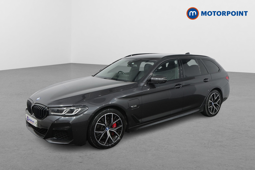 BMW 5 Series M Sport Automatic Petrol Plug-In Hybrid Estate - Stock Number (1499062) - Passenger side front corner