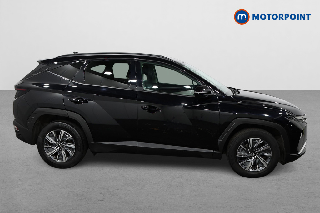 Hyundai Tucson Se Connect Manual Petrol SUV - Stock Number (1499585) - Drivers side