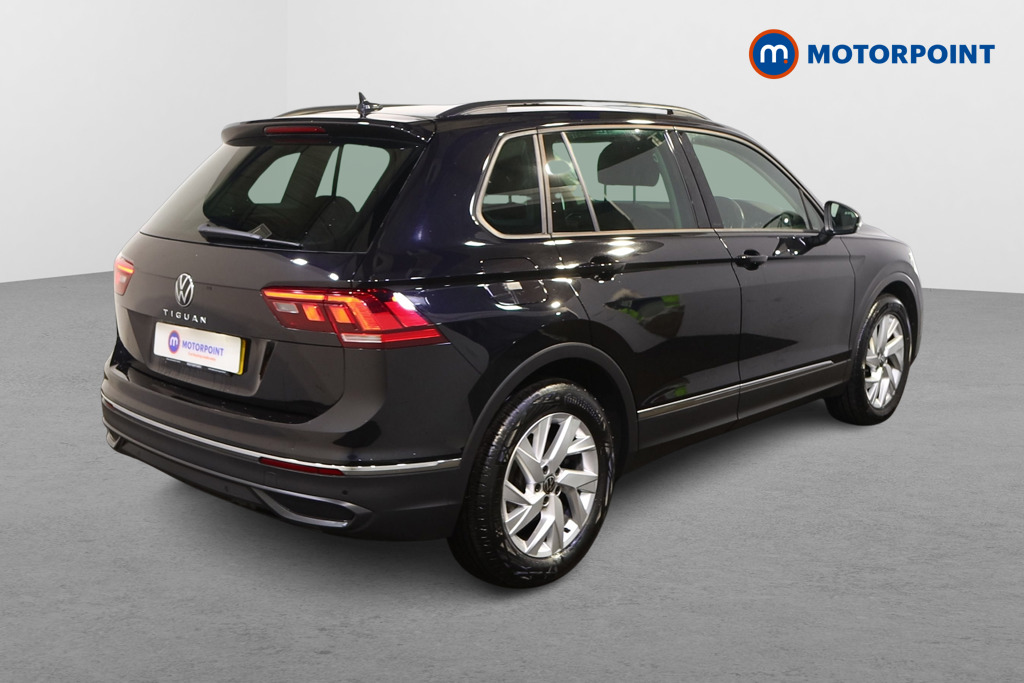 Volkswagen Tiguan Life Manual Diesel SUV - Stock Number (1496927) - Drivers side rear corner