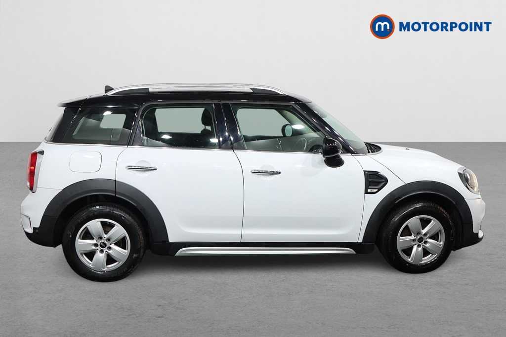 Mini Countryman Cooper Automatic Petrol SUV - Stock Number (1499053) - Drivers side