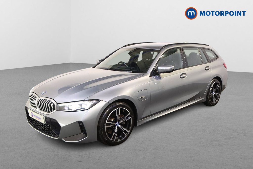 BMW 3 Series M Sport Automatic Petrol Plug-In Hybrid Estate - Stock Number (1494577) - Passenger side front corner