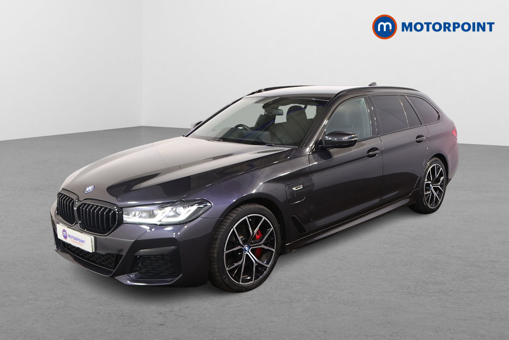 BMW 5 Series M Sport Automatic Petrol Plug-In Hybrid Estate - Stock Number (1498892) - Passenger side front corner