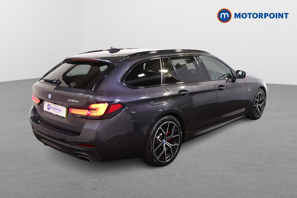 BMW 5 Series M Sport Automatic Petrol Plug-In Hybrid Estate - Stock Number (1498892) - Drivers side rear corner