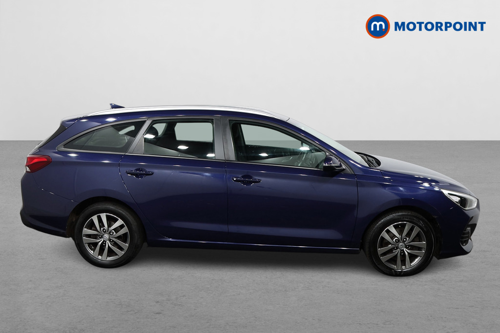 Hyundai I30 Se Nav Manual Petrol Estate - Stock Number (1499465) - Drivers side