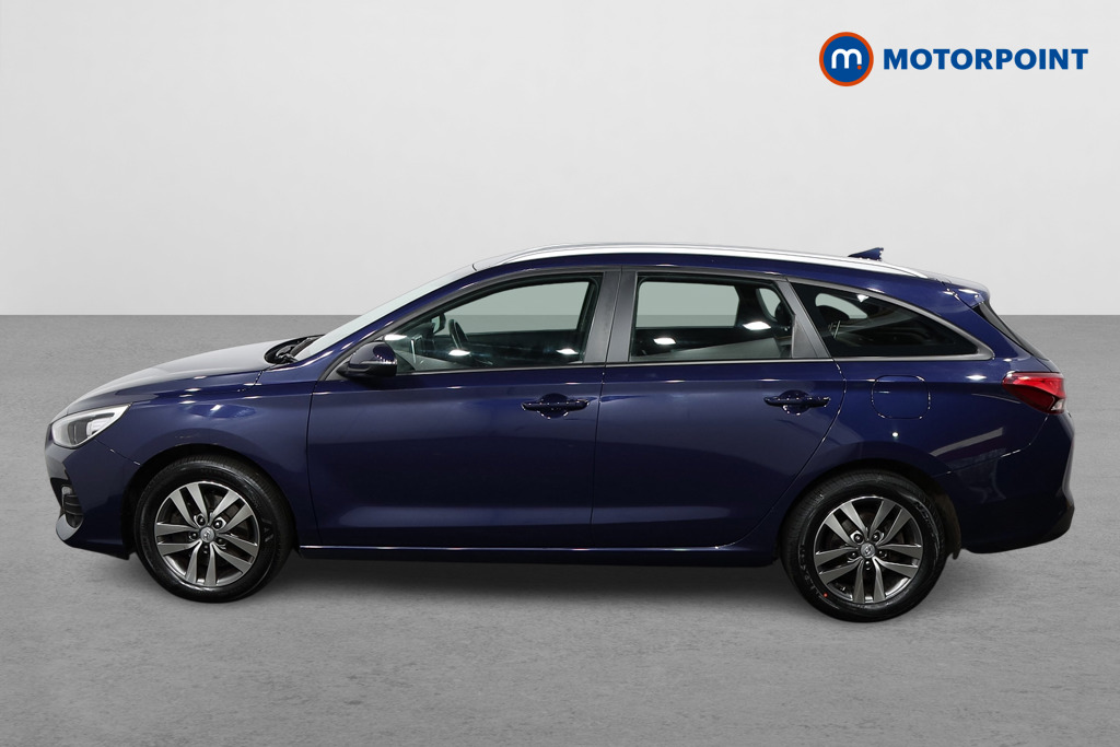 Hyundai I30 Se Nav Manual Petrol Estate - Stock Number (1499465) - Passenger side