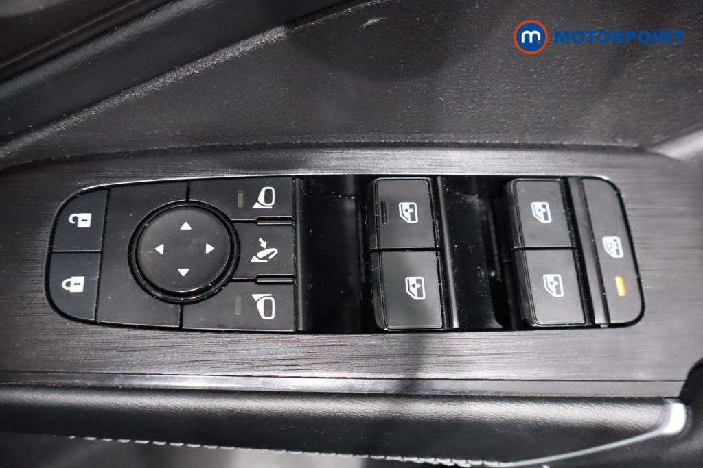 Nissan Qashqai N-Connecta Manual Petrol SUV - Stock Number (1503412) - 23rd supplementary image